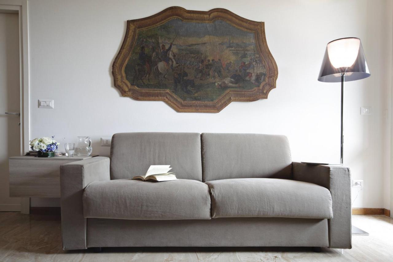 Contempora - Elvezia 8 - E22 * Mailand